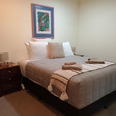 Taranaki Experience Apartment นิวพลีมัธ ภายนอก รูปภาพ