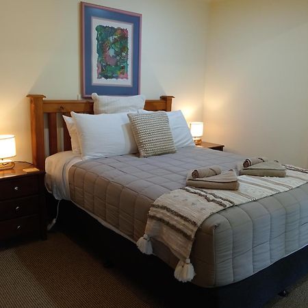 Taranaki Experience Apartment นิวพลีมัธ ภายนอก รูปภาพ