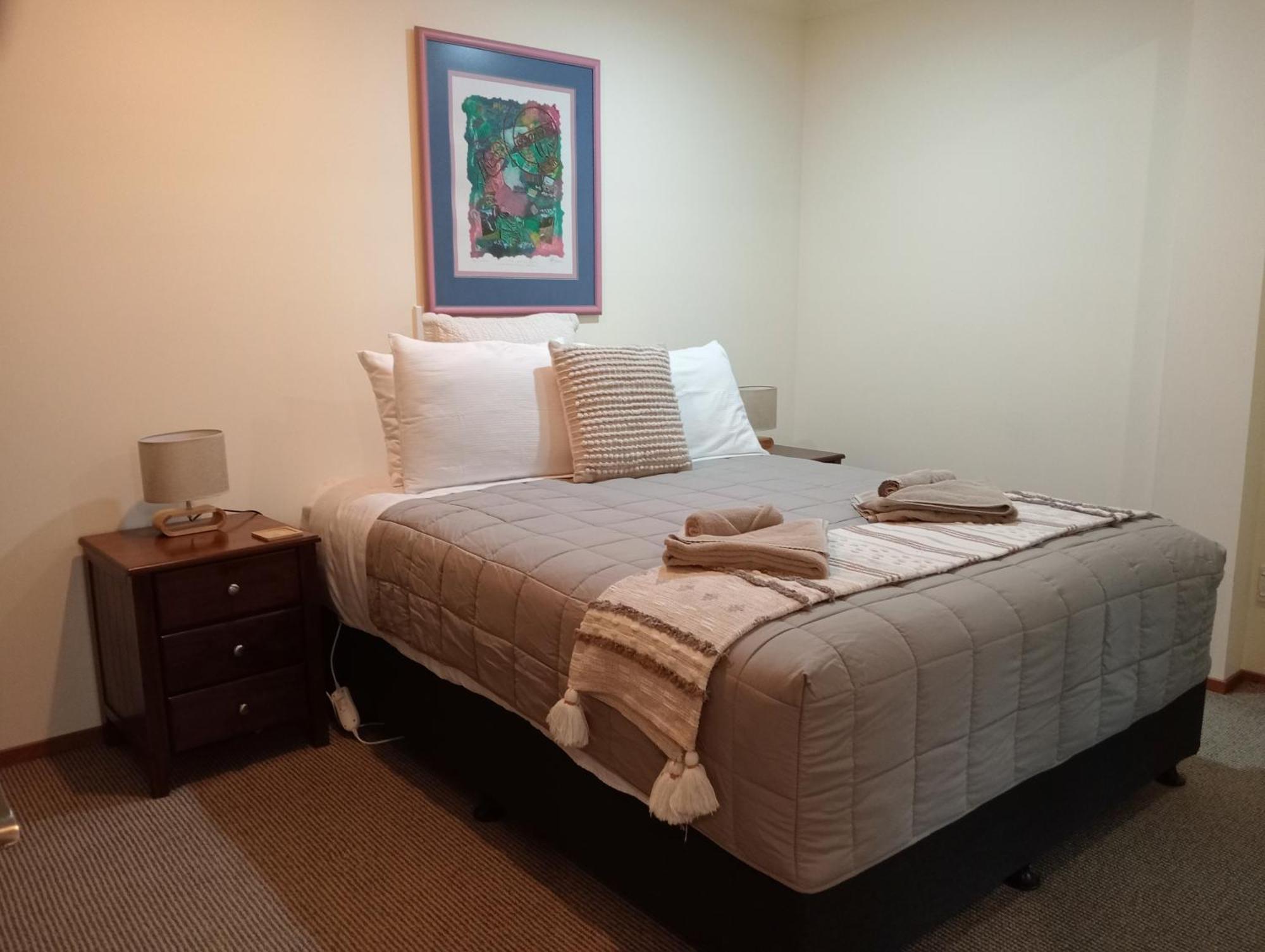 Taranaki Experience Apartment นิวพลีมัธ ภายนอก รูปภาพ